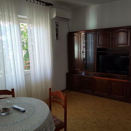 Mravak Apartments 特罗吉尔 外观 照片