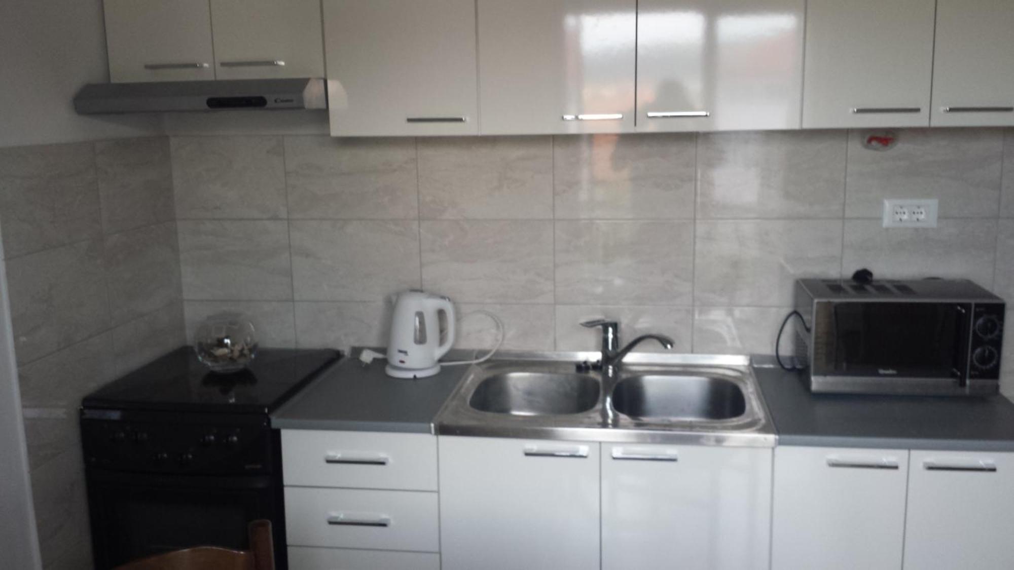 Mravak Apartments 特罗吉尔 外观 照片