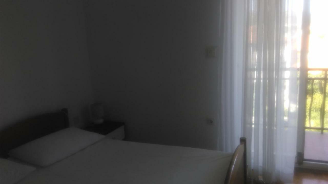 Mravak Apartments 特罗吉尔 外观 照片