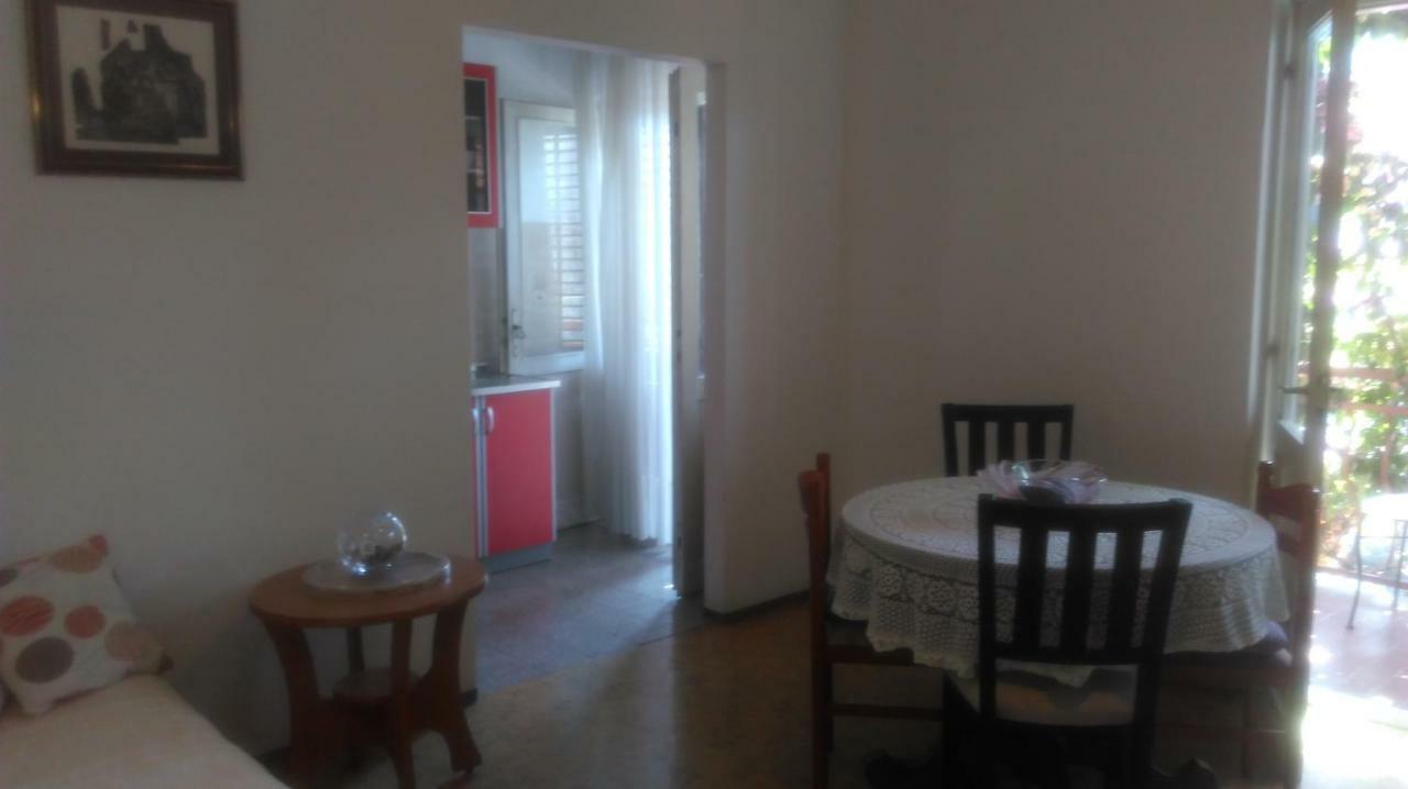 Mravak Apartments 特罗吉尔 外观 照片